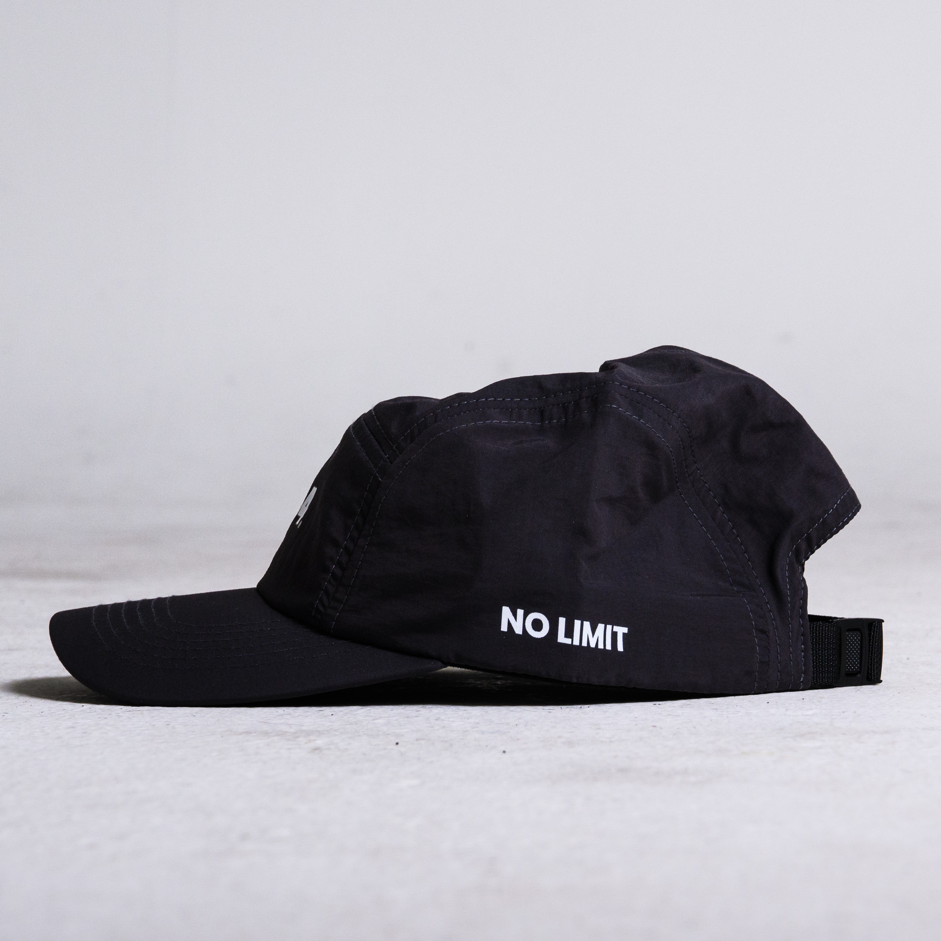 PERFORMANCE HAT