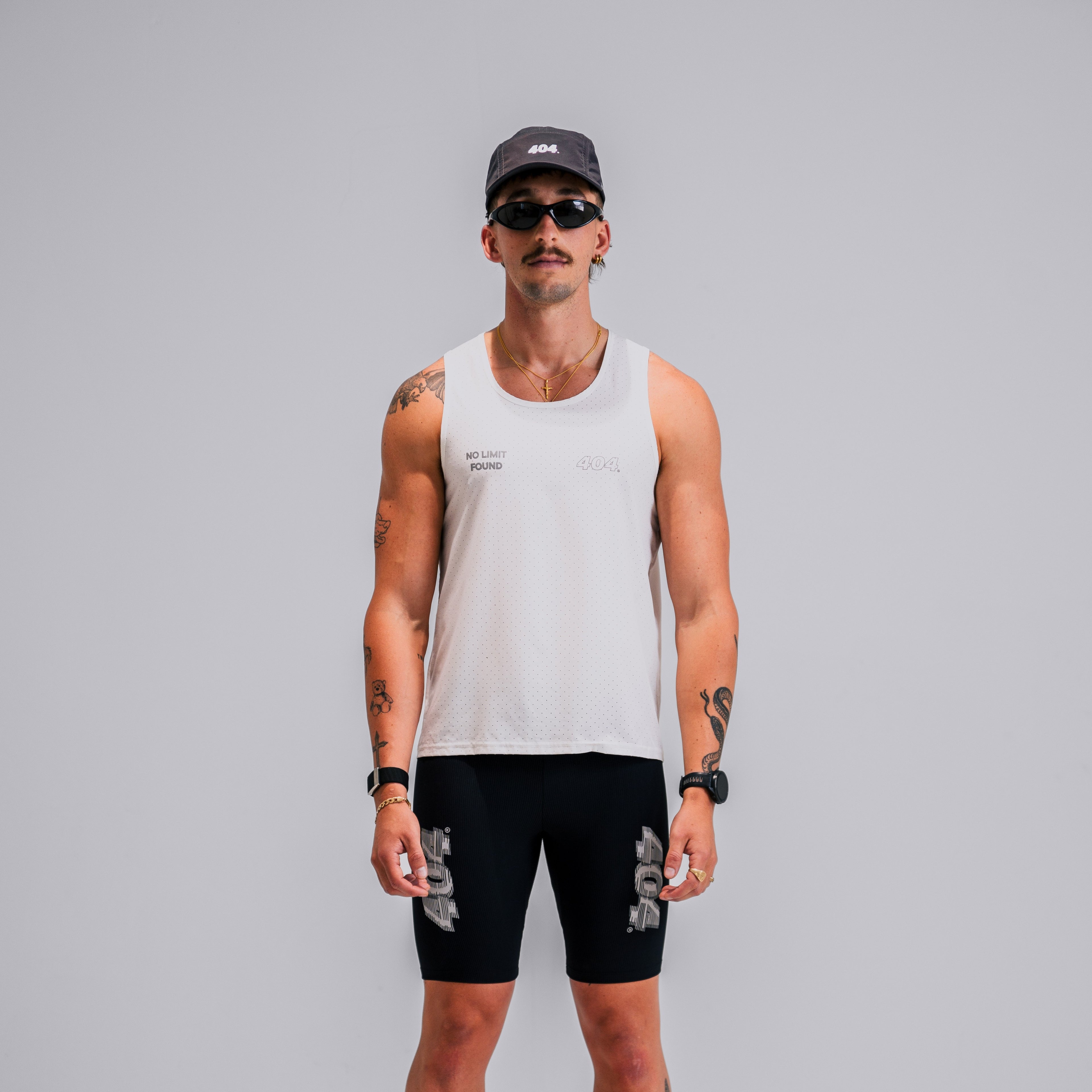 PERFORMANCE VEST