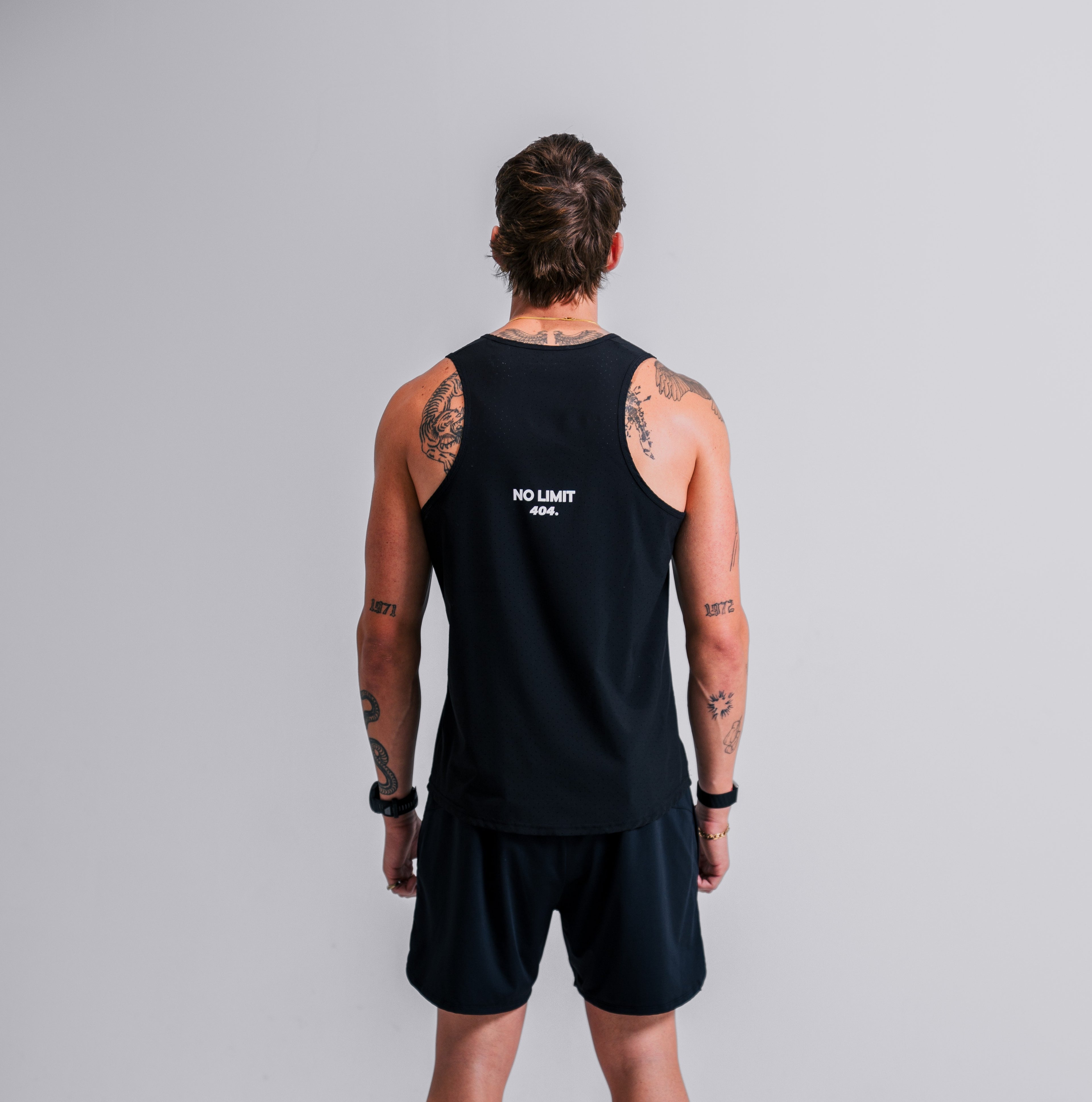 PERFORMANCE VEST