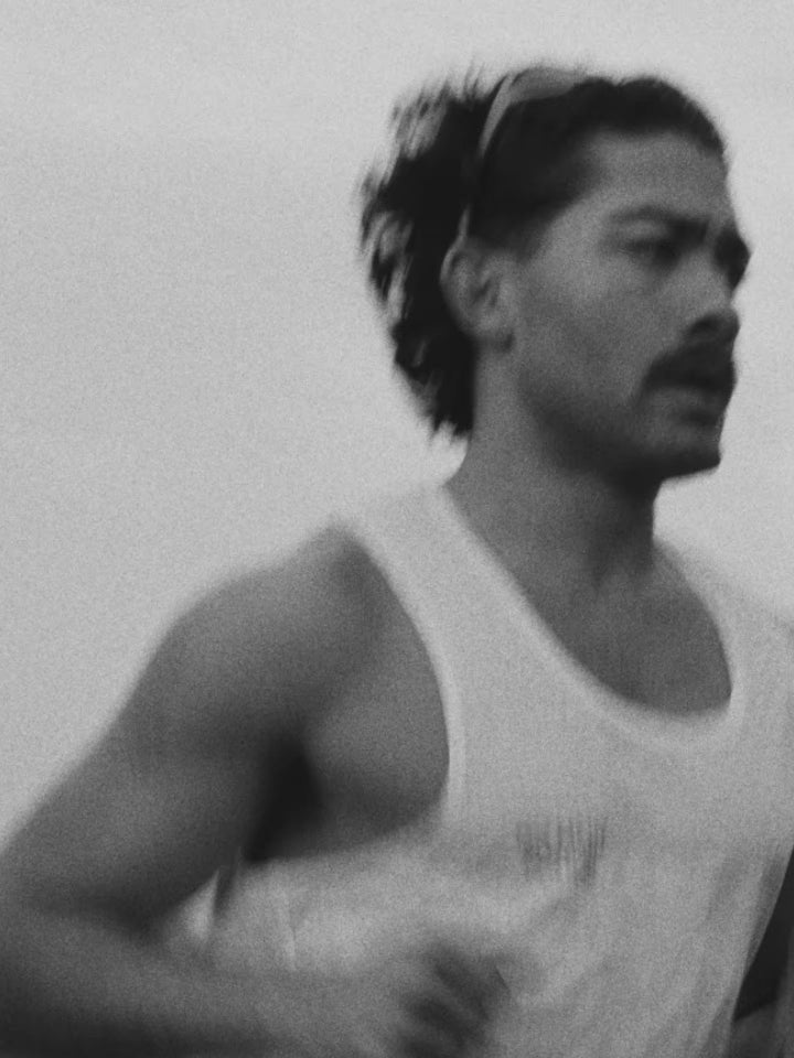 TWO-TONE PERFORMANCE VEST — WHITE